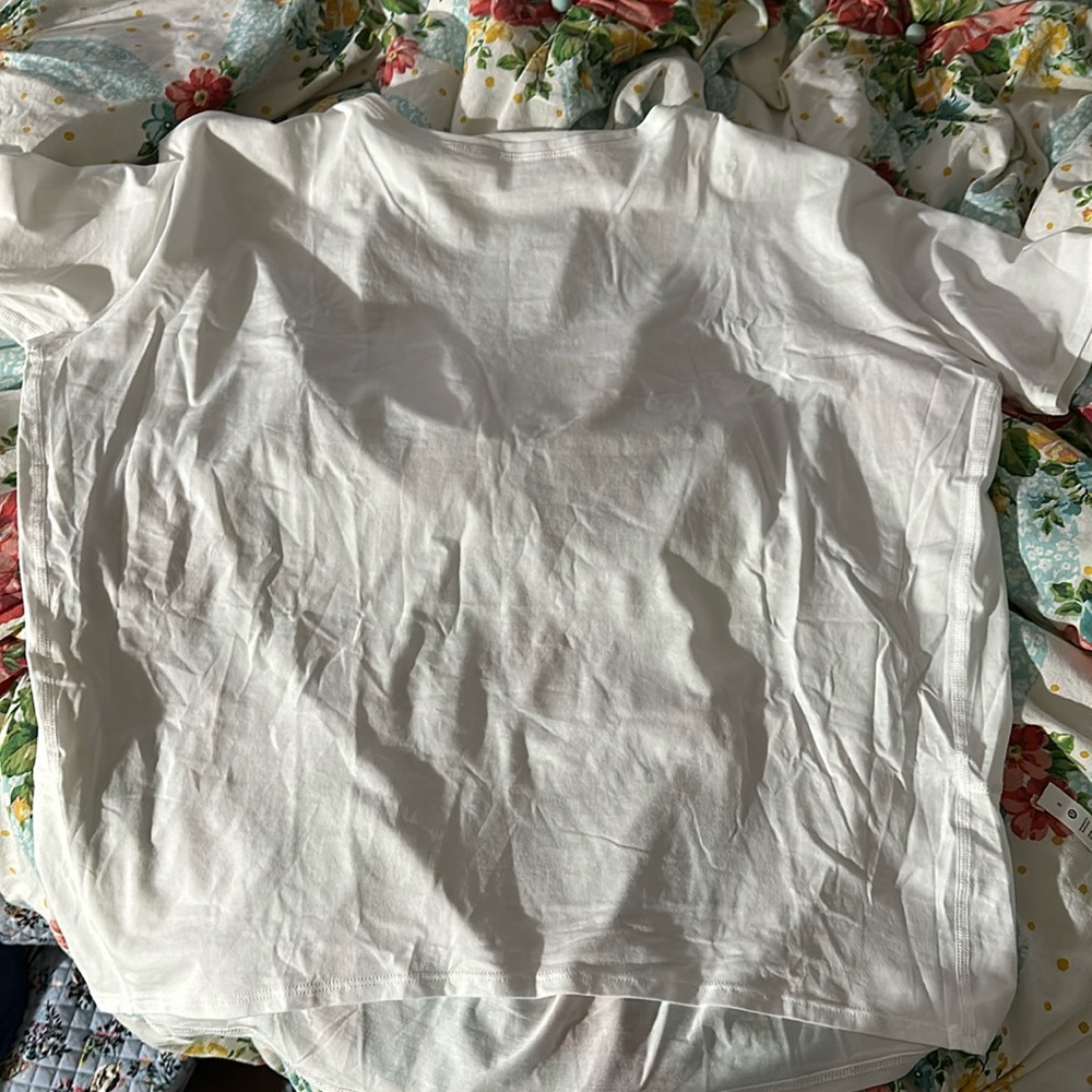 White Back in Action Lulu shirt size 8